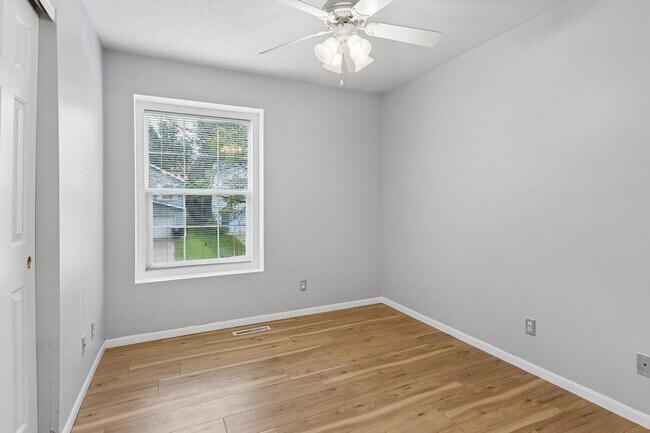 Building Photo - 17615 Olive St