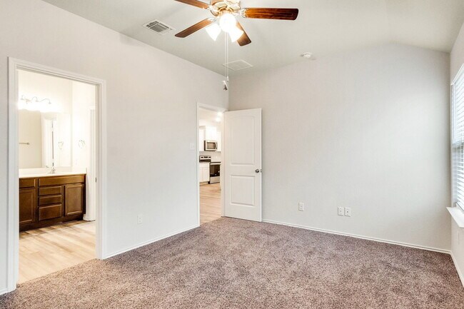 Building Photo - 117 Nathaniel Dr