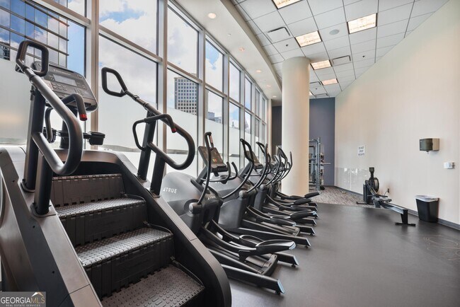 Building Photo - 1080 Peachtree St NE