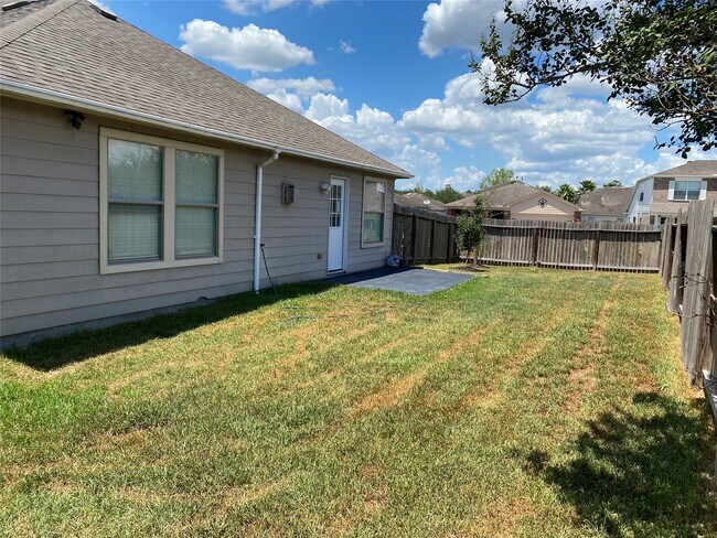 Building Photo - 4614 Pin Oak Creek Ln