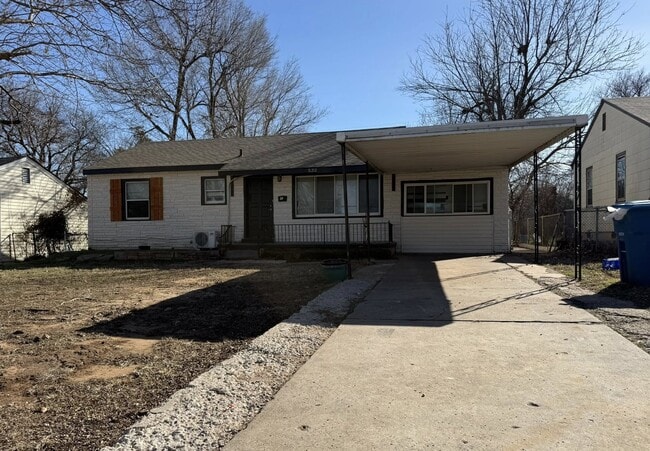 Building Photo - 532 Showalter Dr