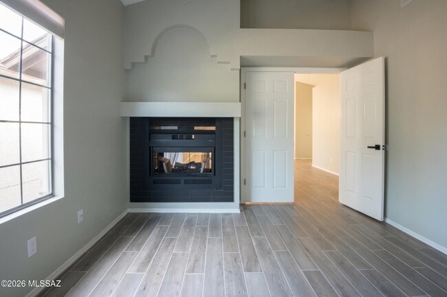 Building Photo - 321 E Fieldcrest Ln
