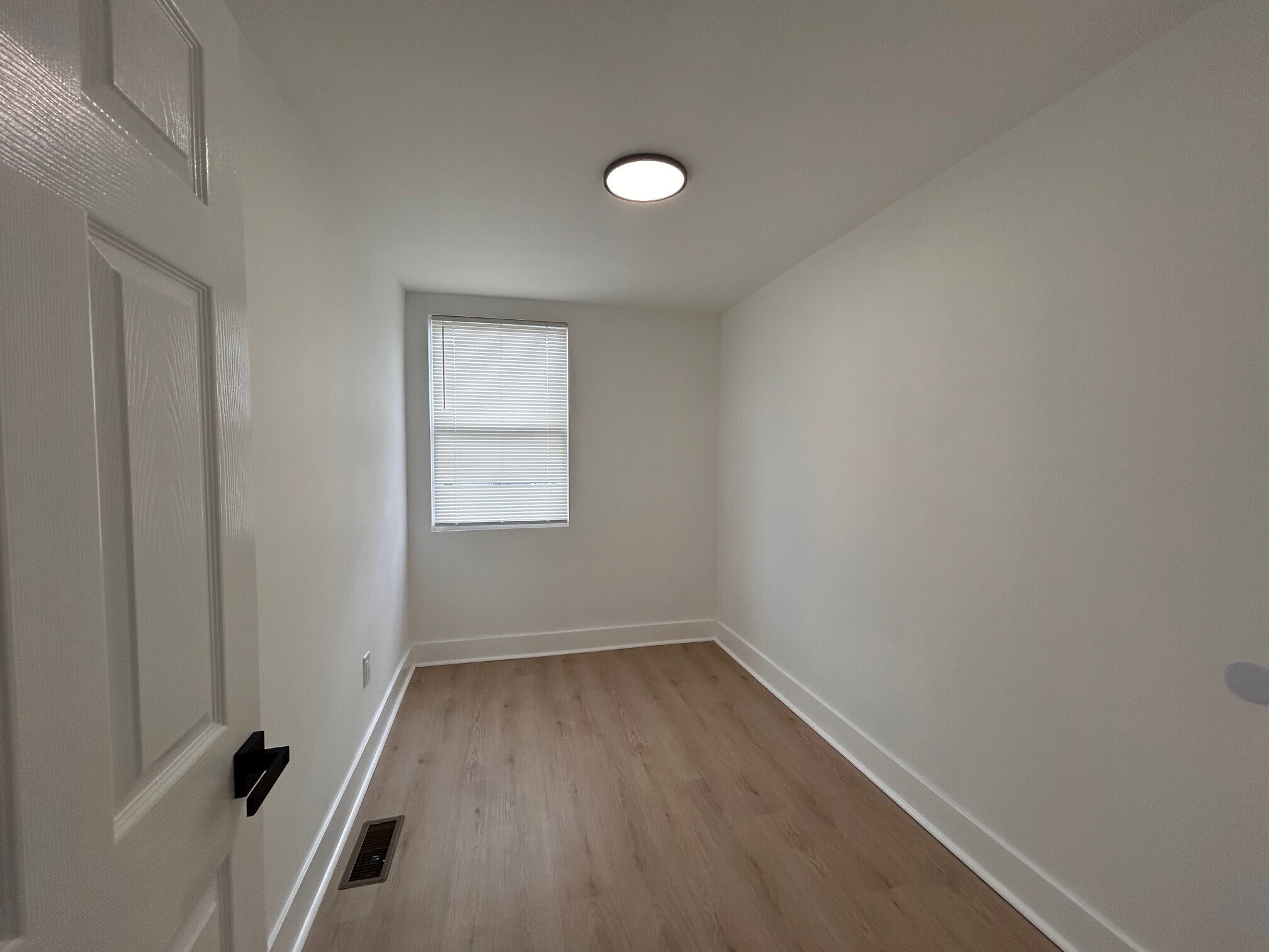 Building Photo - 8033 Williams Ave