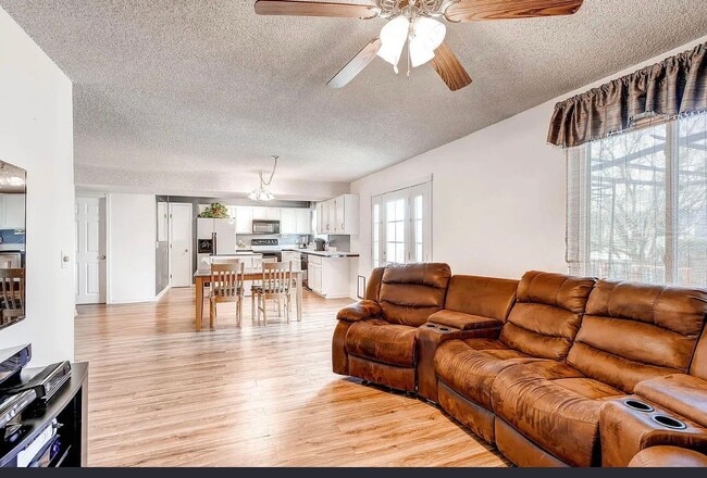 Building Photo - 19461 E Navarro Dr