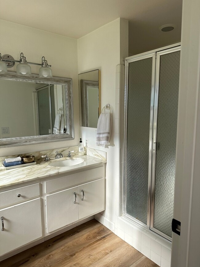 Building Photo - 303 Esplanade