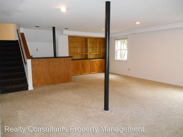Building Photo - 4 br, 2 bath House - 1701 Elkhart Drive