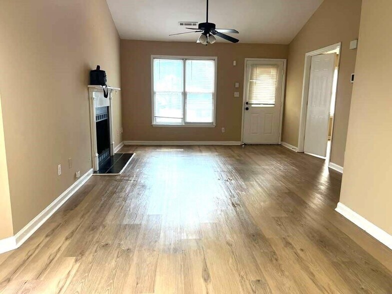 Building Photo - 8034 S Bay Ct