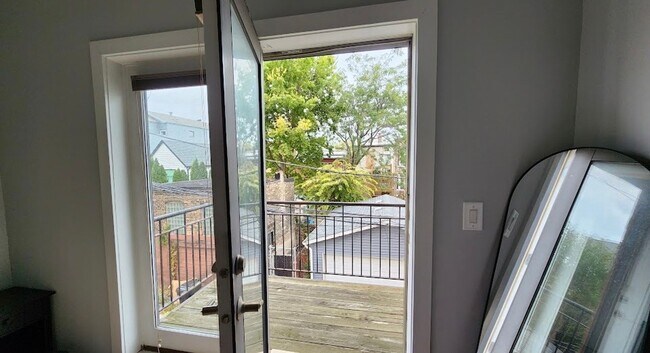 Building Photo - Breathtaking, Fully Furnished 2-Bedroom, 2-Bath Condo Near Medical District