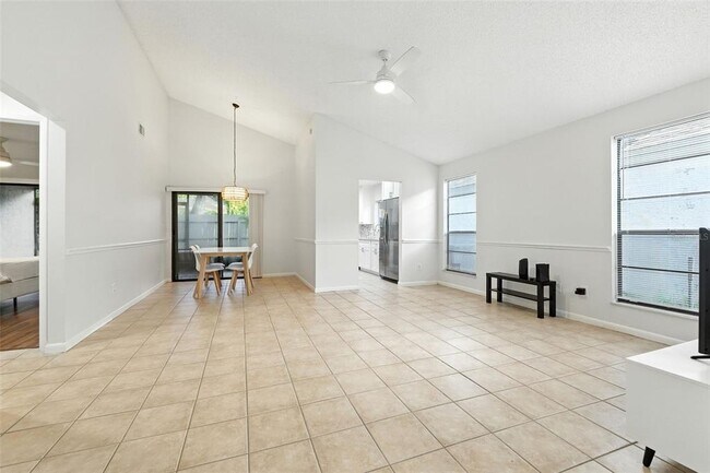 Building Photo - 4404 Oak Harbor Dr