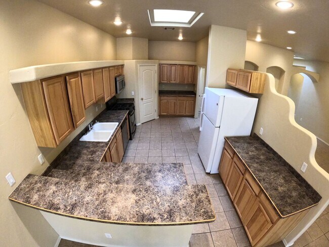 Building Photo - 2210 Dakota Dr