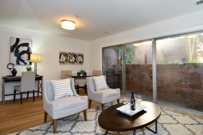 Building Photo - 601 G St SW