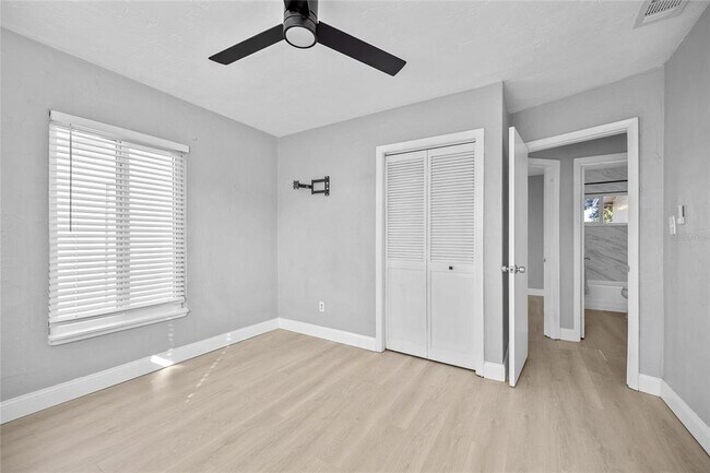 Building Photo - 1513 56th Ave N