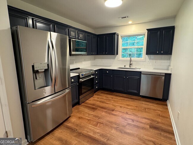 Building Photo - 67 Johnson Rd NW