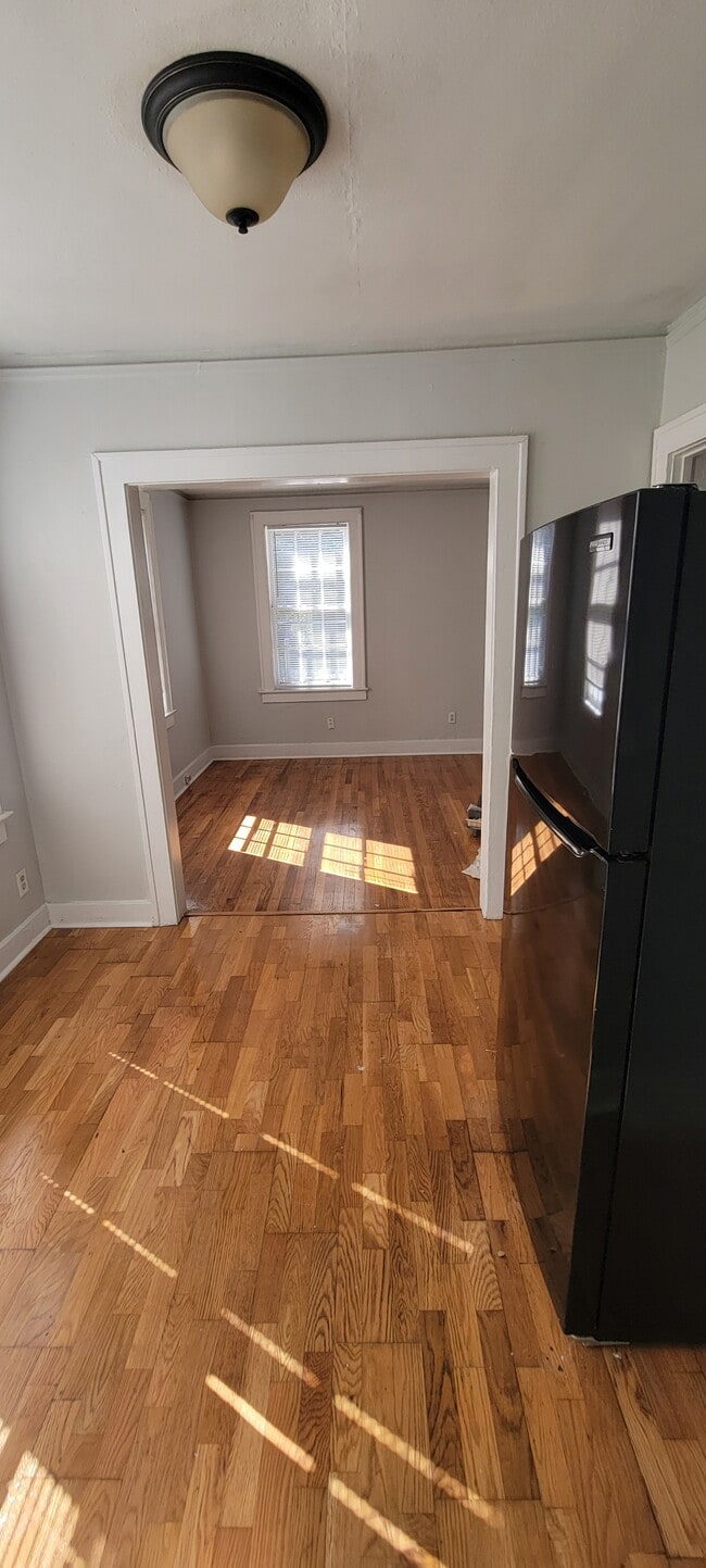 Building Photo - 2653 Harvey Ave