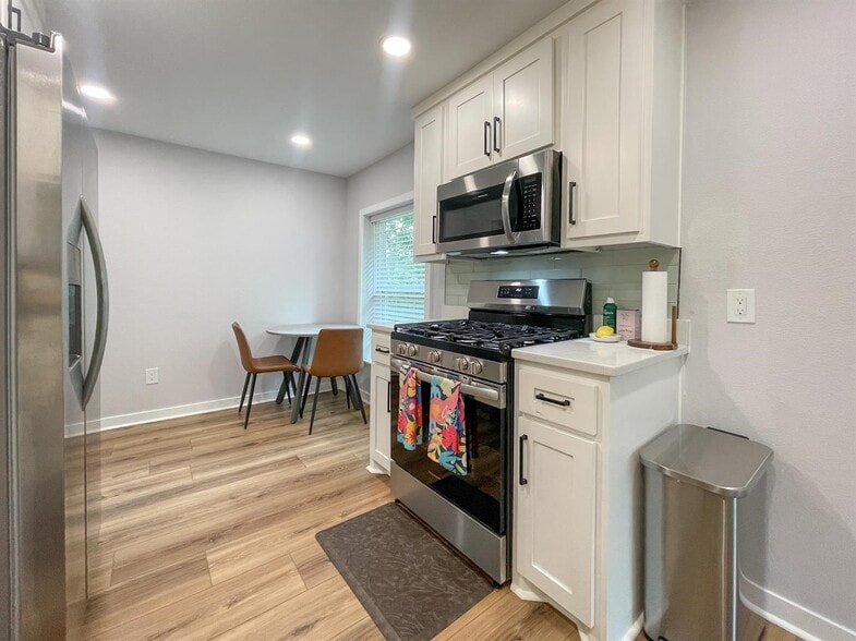 Building Photo - 3010 Cole Ave