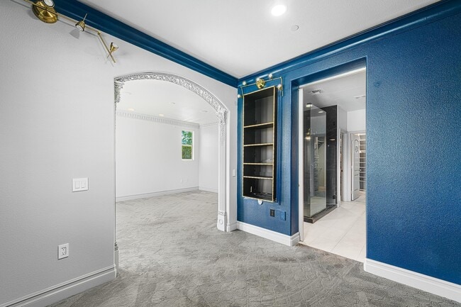 Building Photo - 450 White Fox Trail