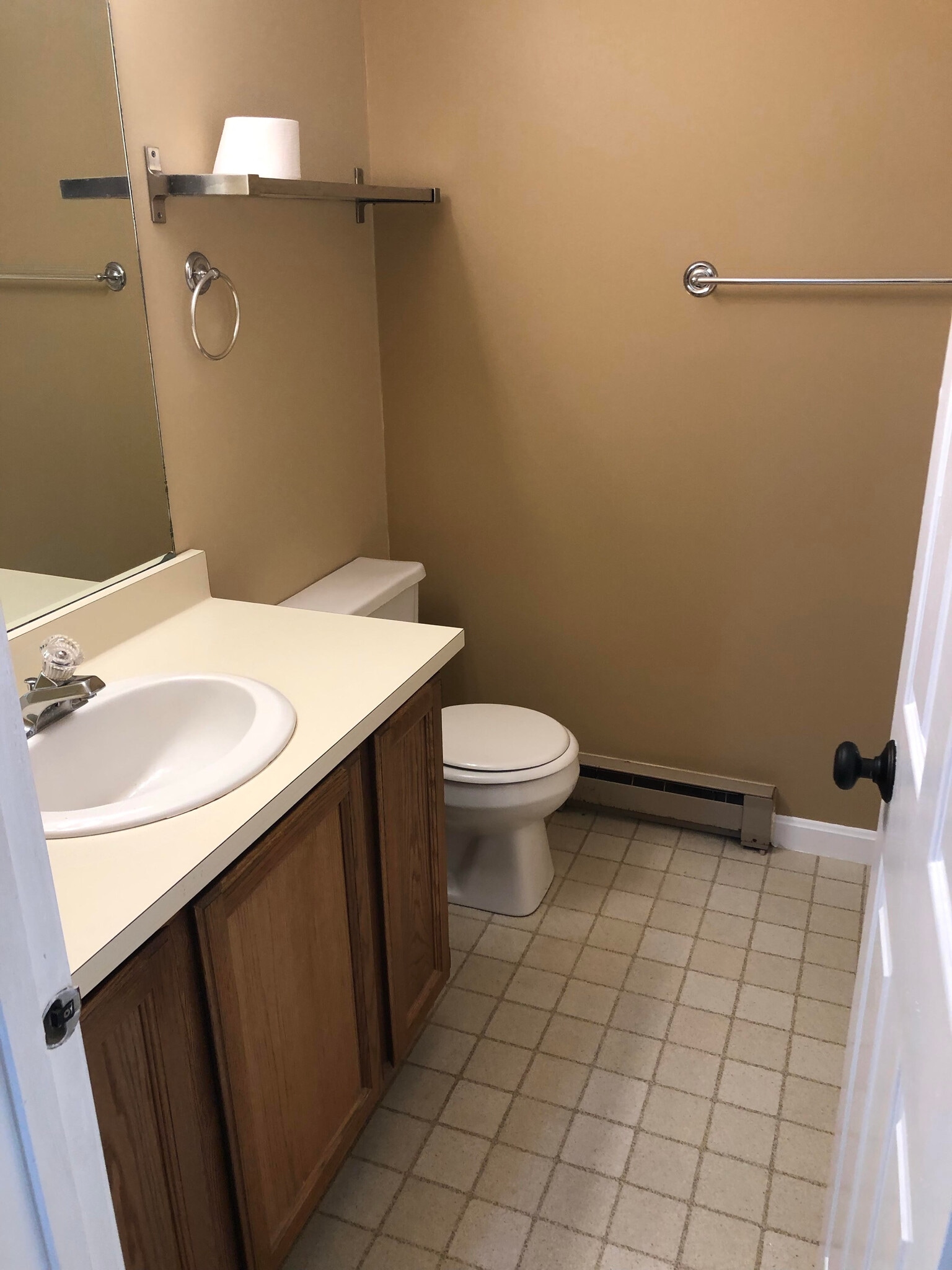 full bathroom - 292 Woodhaven Dr