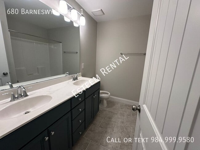 Building Photo - 680 Barneswyck Dr