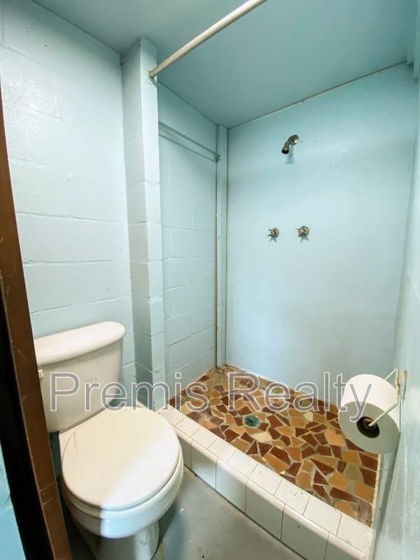Building Photo - 1121 Mary Jane Ln