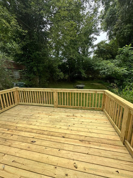 Building Photo - 1128 Commerce St