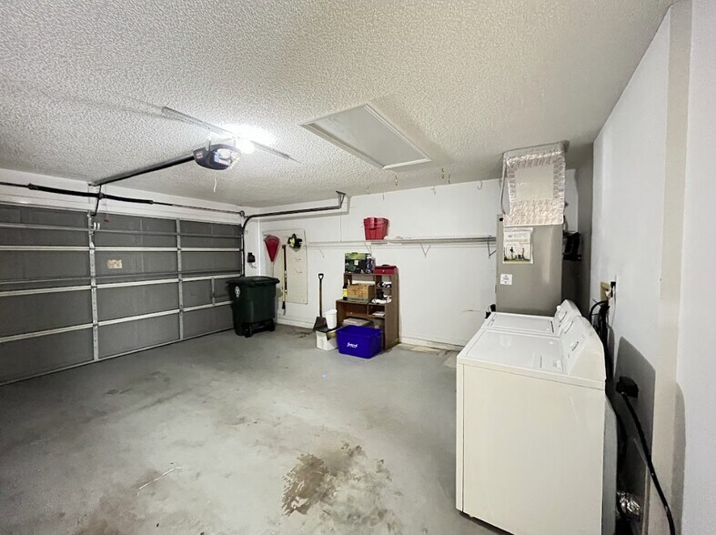 Building Photo - 11483 Kimberly Forest Dr