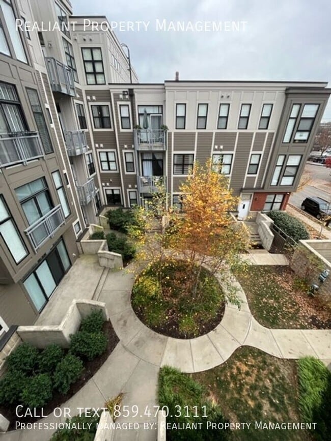 Building Photo - 650 S Mill St