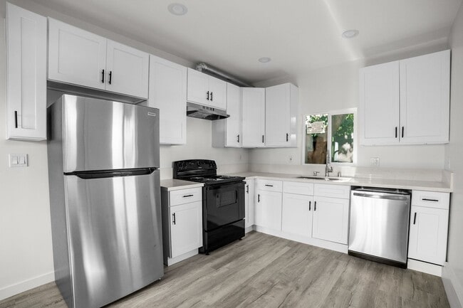 Building Photo - Brand new 1-bedroom, 1-bathroom 1 bath designed for those who value both style and substance