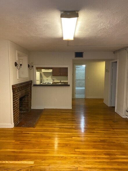 Building Photo - 314 Commonwealth Ave