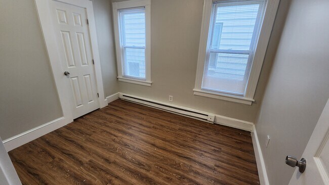 Building Photo - 1516 Pembroke St