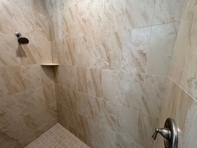 Building Photo - Pool Home in 7-Hills