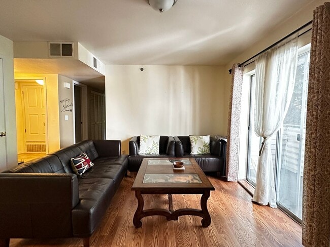 Building Photo - Downtown Salt Lake City Condo Now Available.
