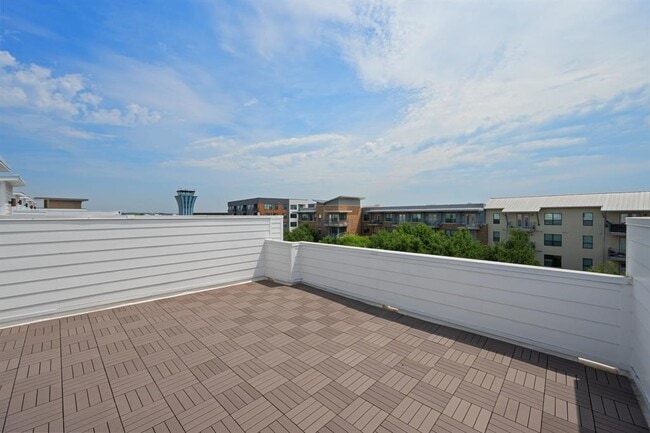 Building Photo - 3810 Berkman Dr