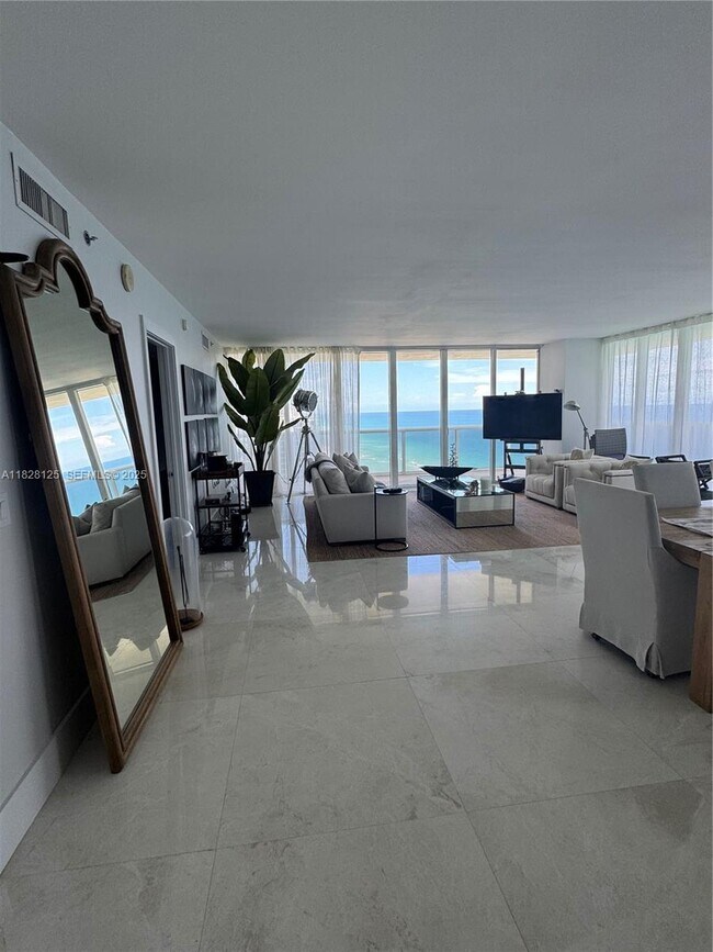 Building Photo - 1830 S Ocean Dr