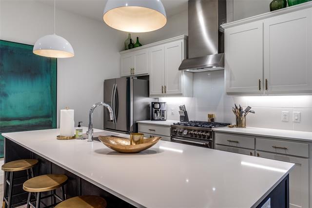 Building Photo - 5703 Lindell Ave