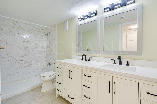 Building Photo - 1st Floor Oceanfront Condo in Ormond