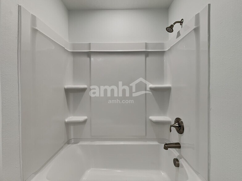 Building Photo - 16508 Cheyanne Ct