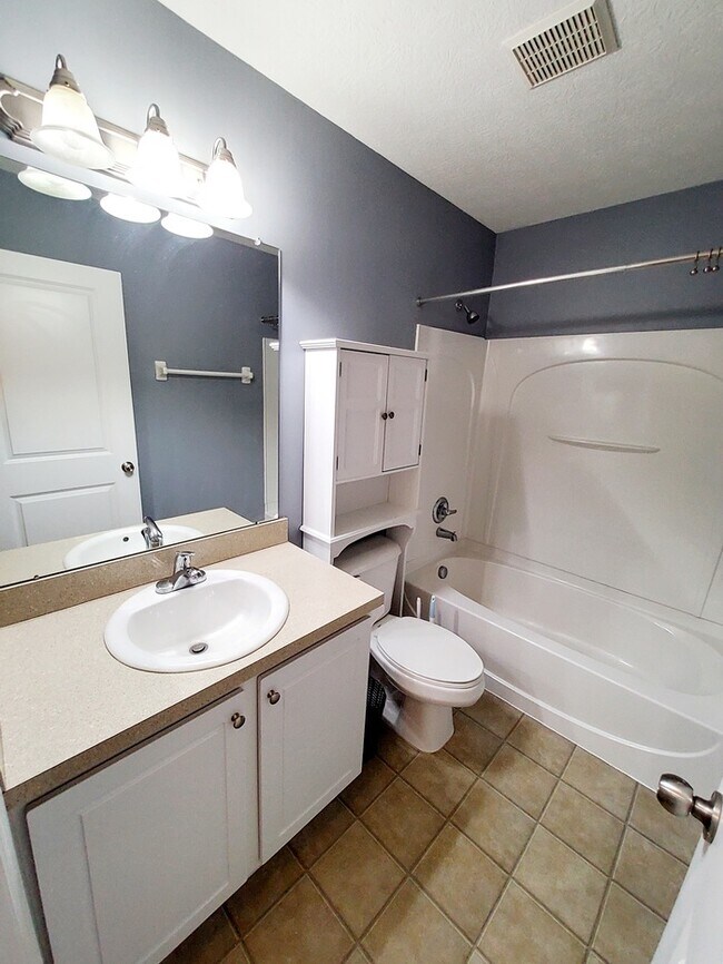 Building Photo - Charming 2 beds 2.5 baths in Columbus!