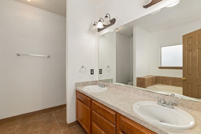 Building Photo - 21123 Sweet Blossom Ln