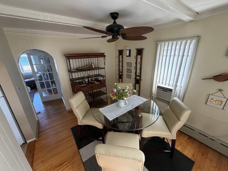 Dining room - 55 Brewster Ave