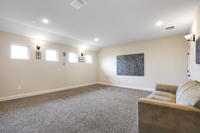 Building Photo - 28565 Willis Ranch