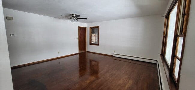 Building Photo - 308 Rano Blvd