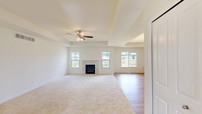 Building Photo - 5391 Swan Dr
