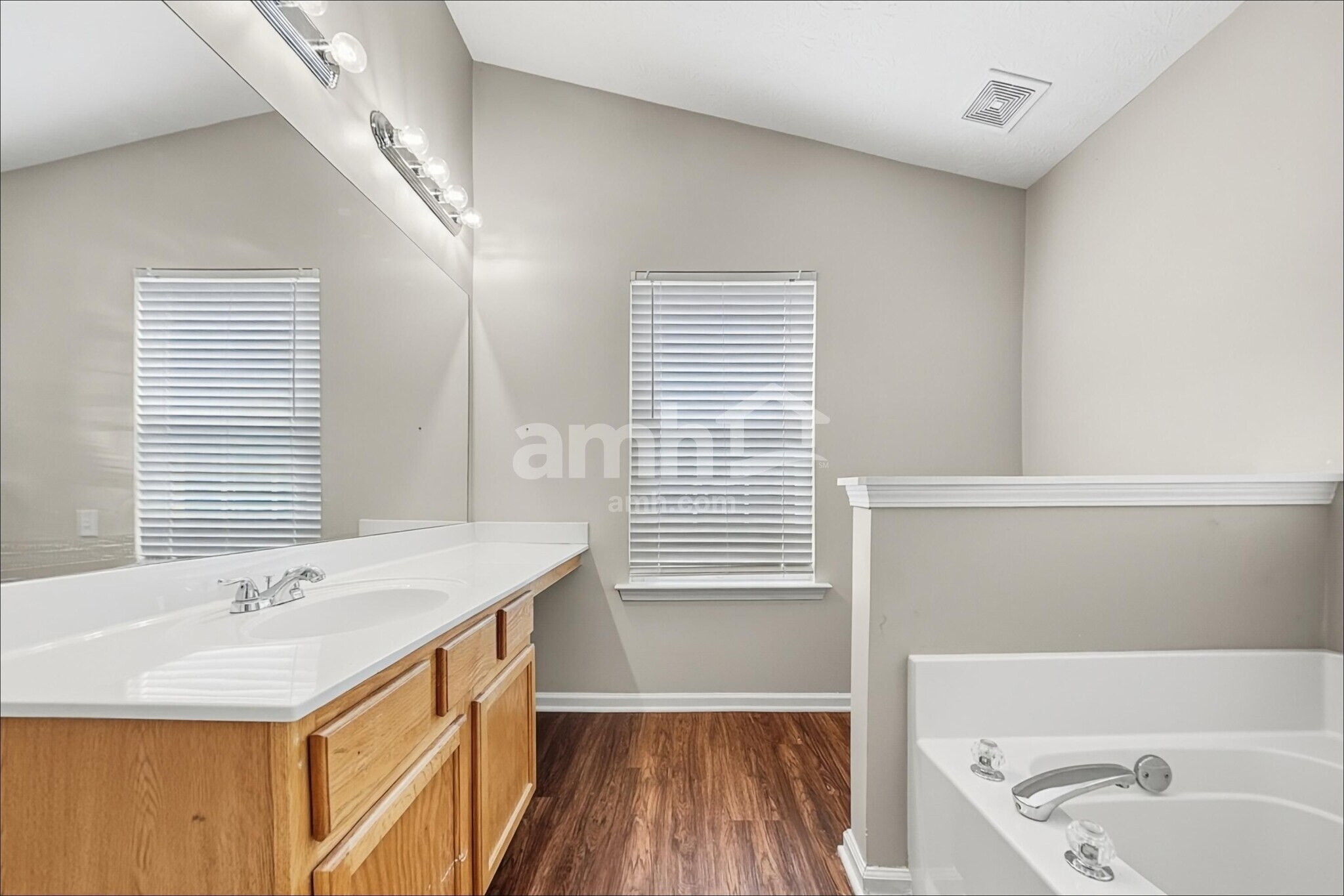 Building Photo - 6252 Whitetail Ct NW