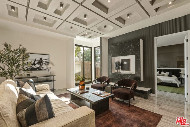 Building Photo - 1021 N Ogden Dr