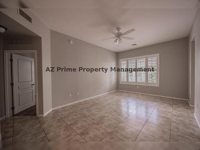Building Photo - 2989 N 44th St