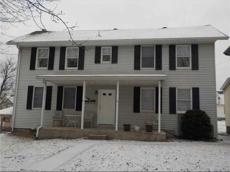 Building Photo - 1205 1/2 Pershing Rd