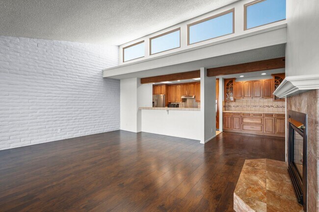 Building Photo - 3447 Skyline Blvd