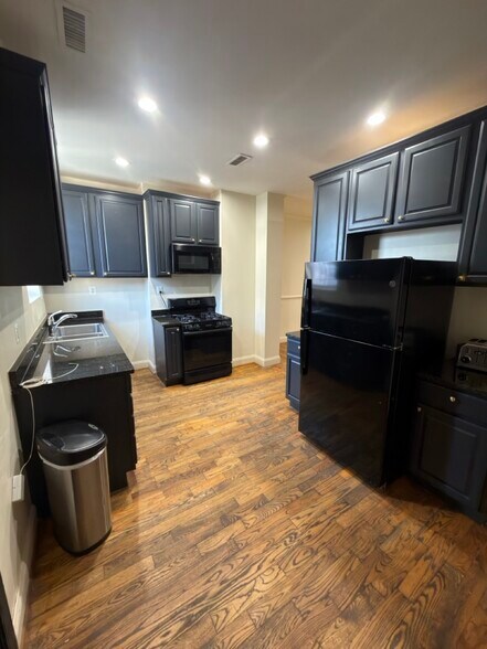 Building Photo - 1727 New Jersey Ave NW