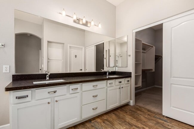 Building Photo - 4326 E Cloudburst Ct