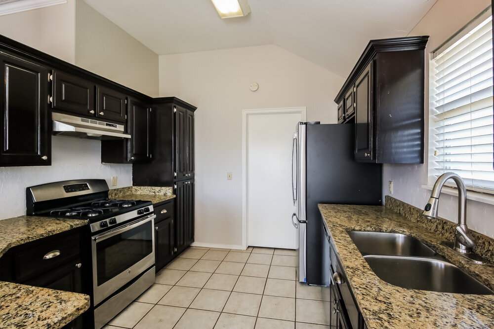 Building Photo - 600 NE 20th St